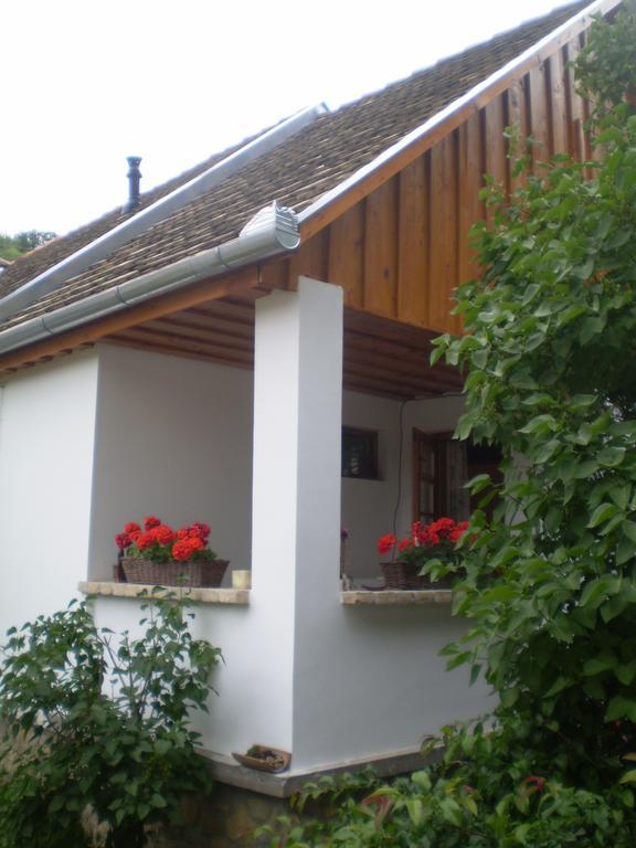 Apartmán Tulipanos Vendeghaz Obanya Exteriér fotografie