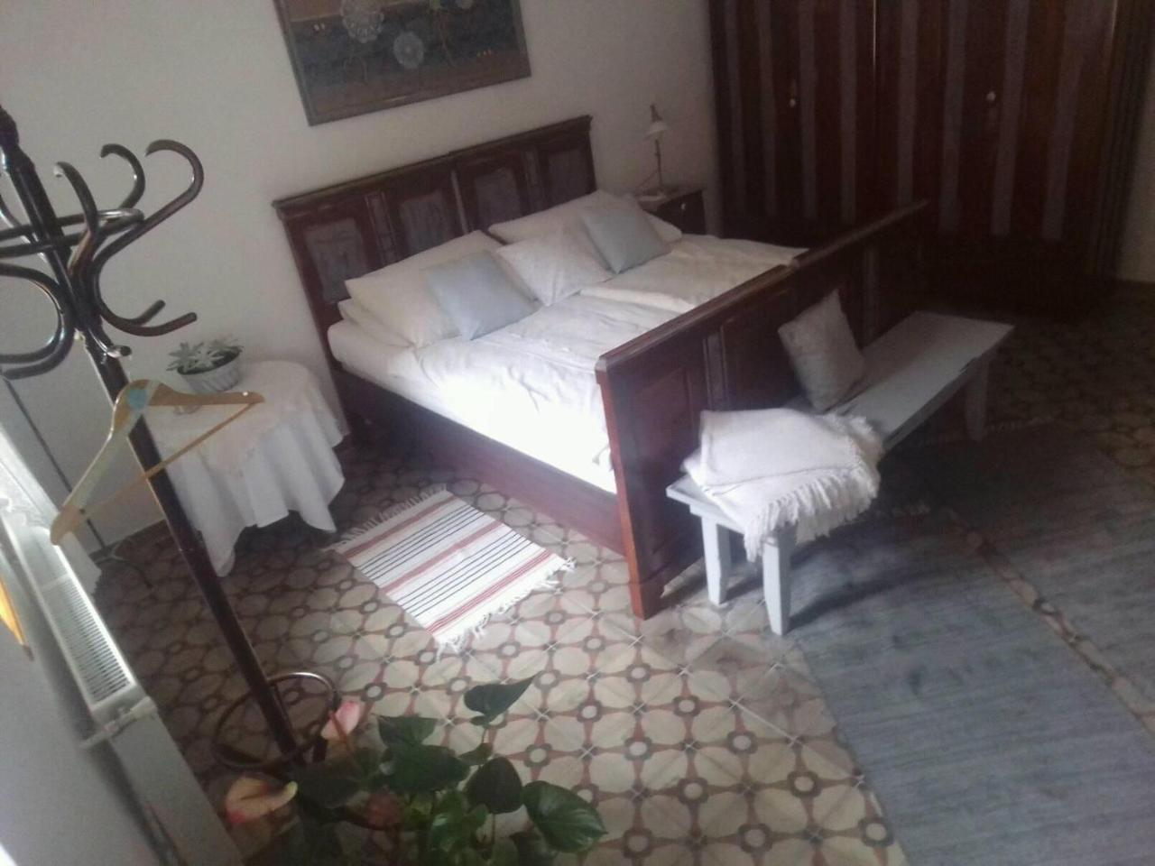 Apartmán Tulipanos Vendeghaz Obanya Exteriér fotografie
